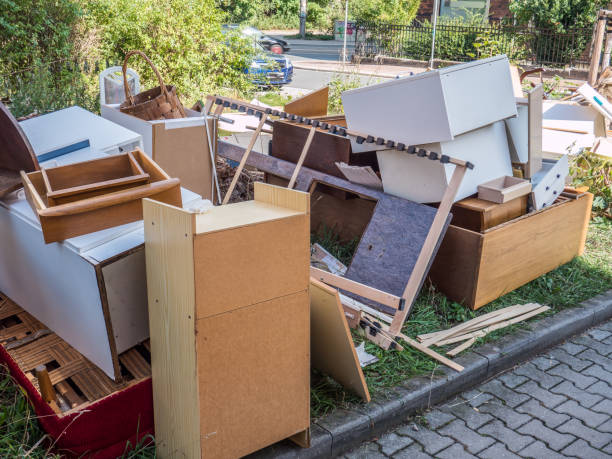 Best Yard Waste Removal  in Morris, MN